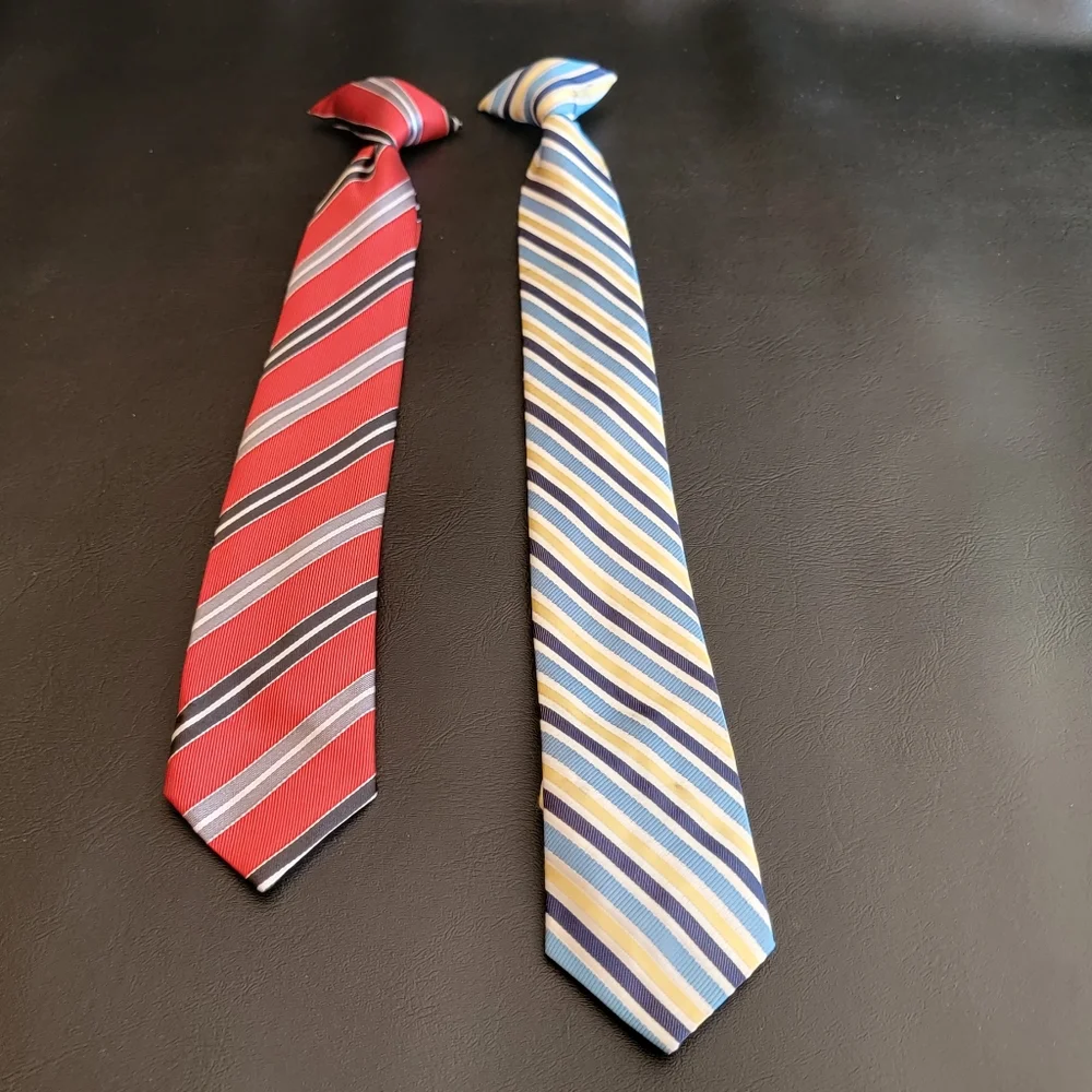 Clip on neck ties